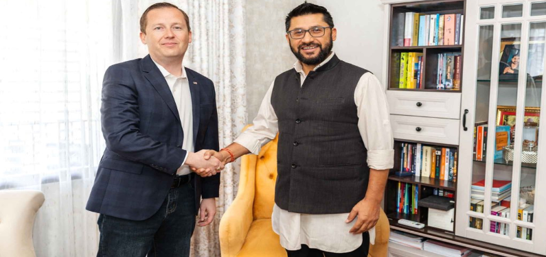 अमेरिकी विशेष दूत सर्जियो गोर र रास्वपा सभापति रवि लामिछानेबीच भेटवार्ता