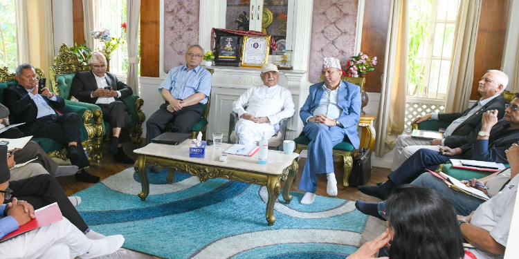 एमालेभित्रको समस्या अध्यक्ष ओलीकै नेतृत्वमा समाधान हुनुपर्ने सचिवालय बैठकको निष्कर्ष, नेतृत्व फेर्ने कुरामा सत्यता छैन: लेखराज भट्ट